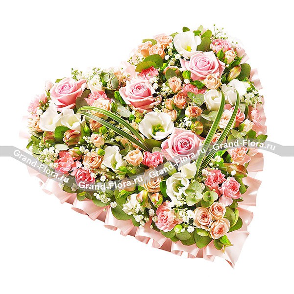 Мечта Богини - сердце из оазиса с розовой розой, эустомой и альстромерией